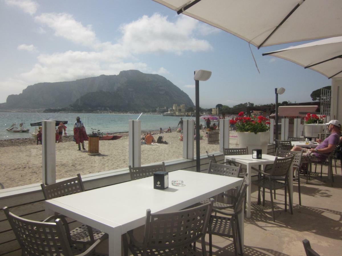 פלרמו Mondello Beach Holyday מראה חיצוני תמונה