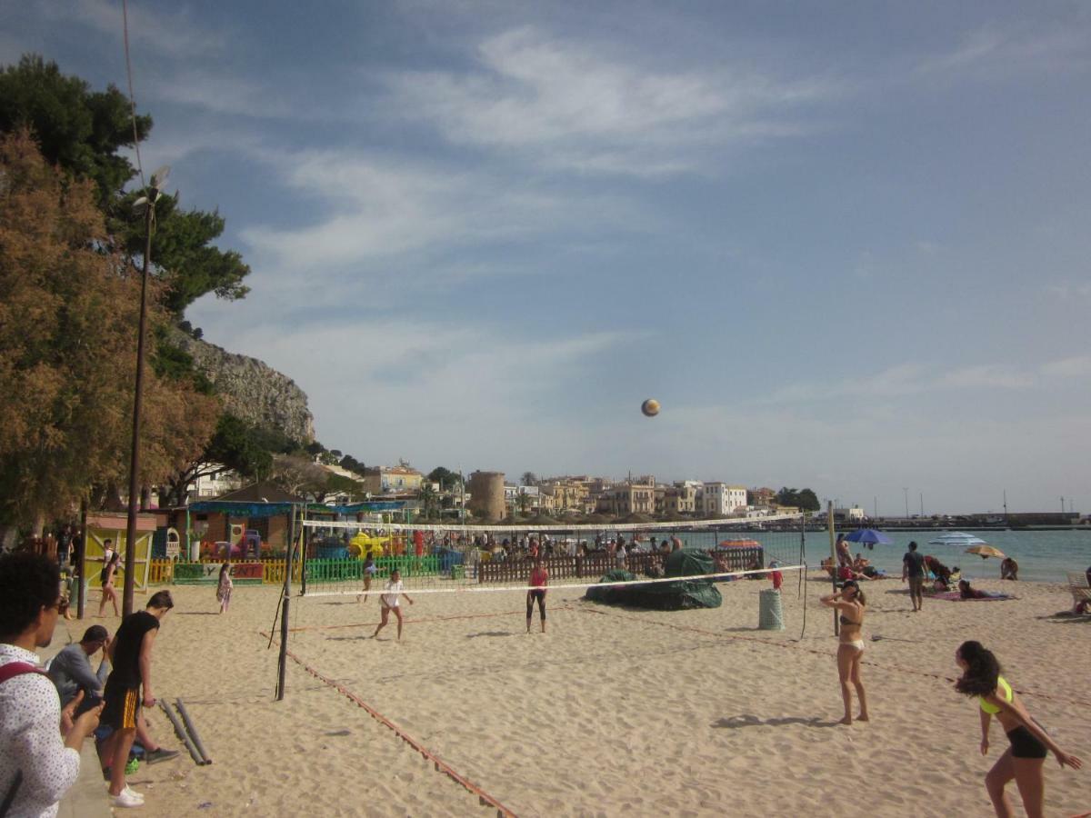 פלרמו Mondello Beach Holyday מראה חיצוני תמונה