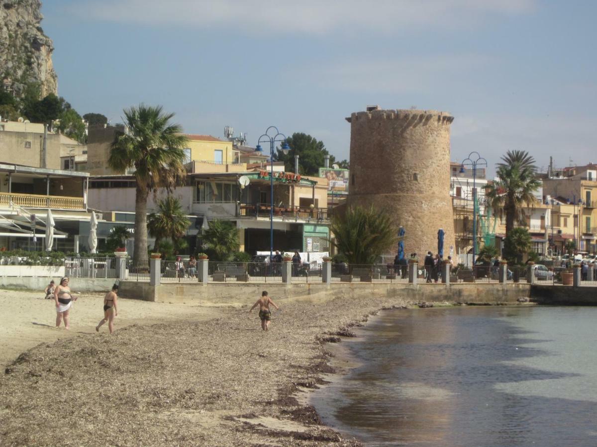 פלרמו Mondello Beach Holyday מראה חיצוני תמונה