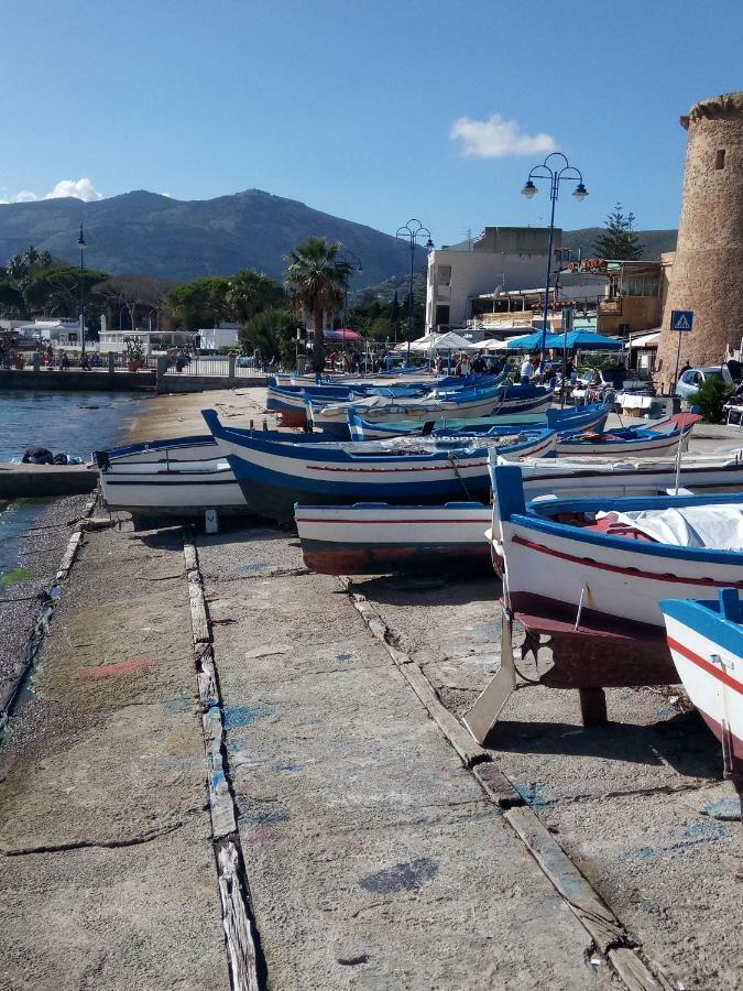 פלרמו Mondello Beach Holyday מראה חיצוני תמונה