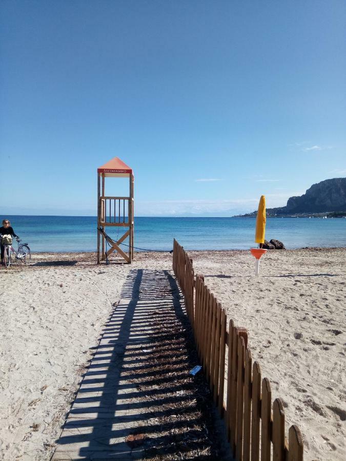 פלרמו Mondello Beach Holyday מראה חיצוני תמונה